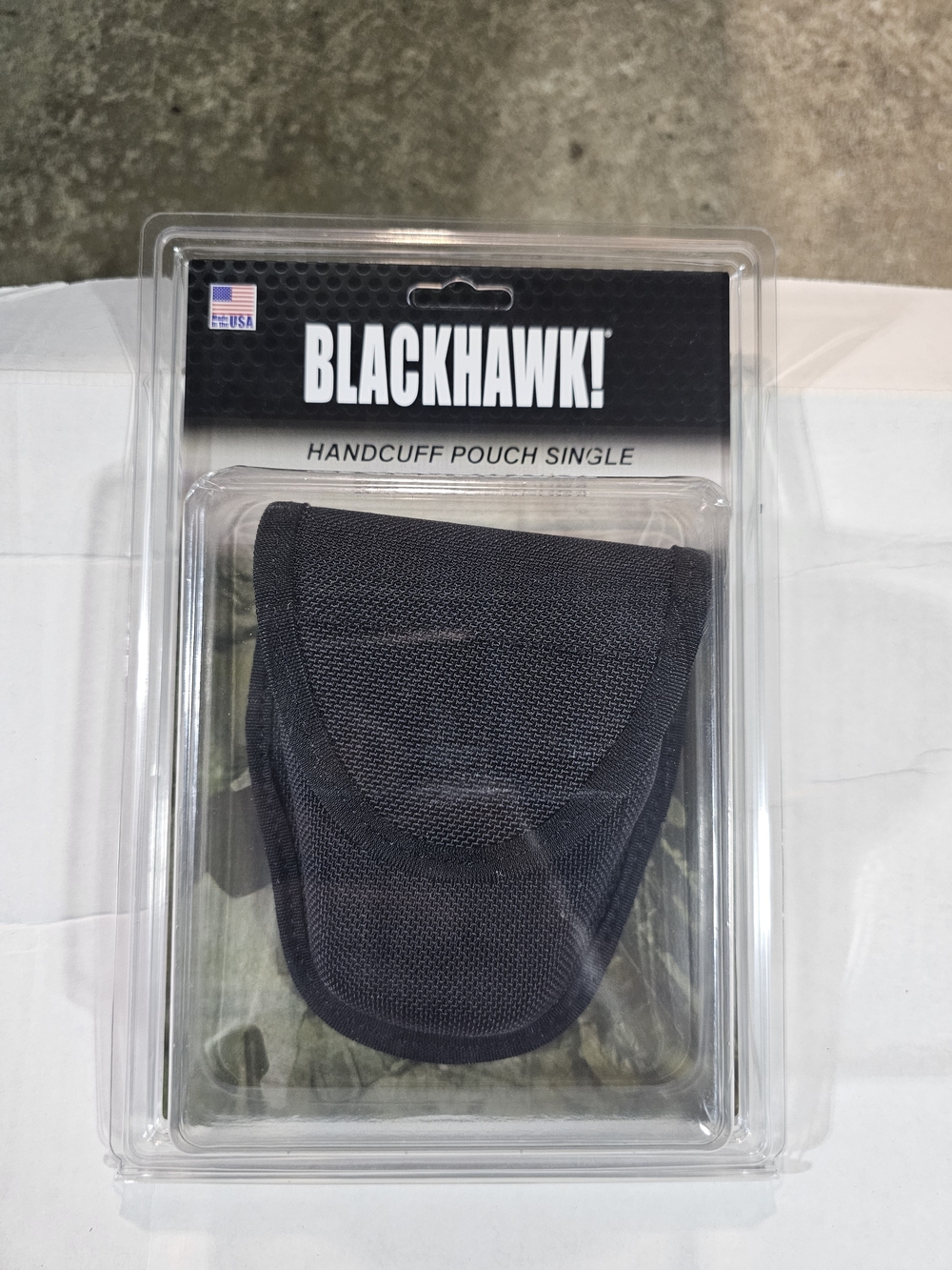 Bianchi AccuMold Duty Belt W/ Blackhawk Cuff Case And Mag Holder - Picture 4 of 7